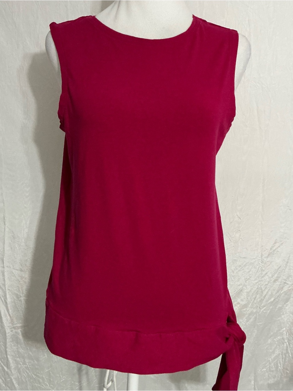 Mountain Lake Sleeveless Knot-Hem Tank in Raspberry